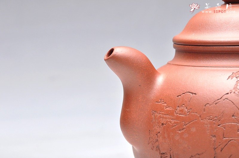 紫砂壶图片：巍峨大气 三足之势 三足鼎 人物细腻传神 送礼自藏佳品 - 宜兴紫砂壶网