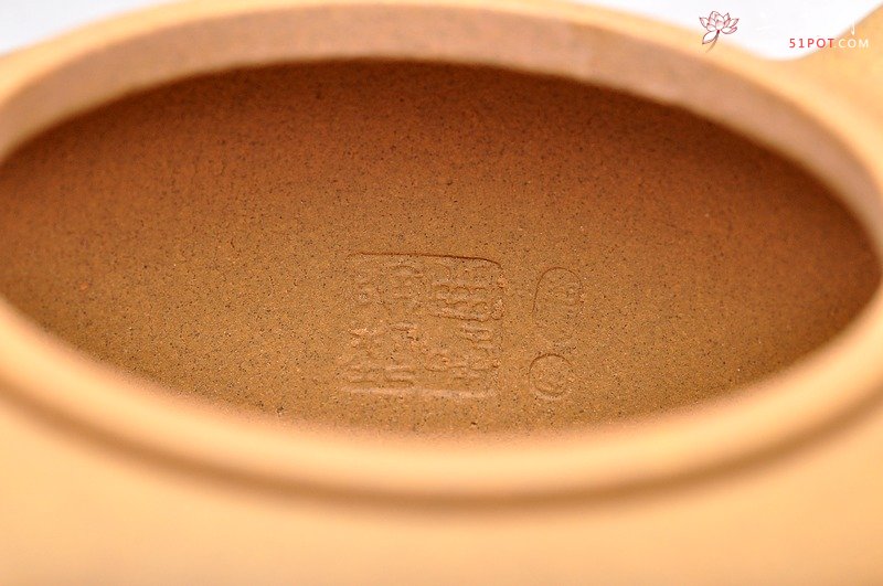 紫砂壶图片：辛卯年冬 曲峰  大气 全手大牛盖莲子 实力精品 - 宜兴紫砂壶网