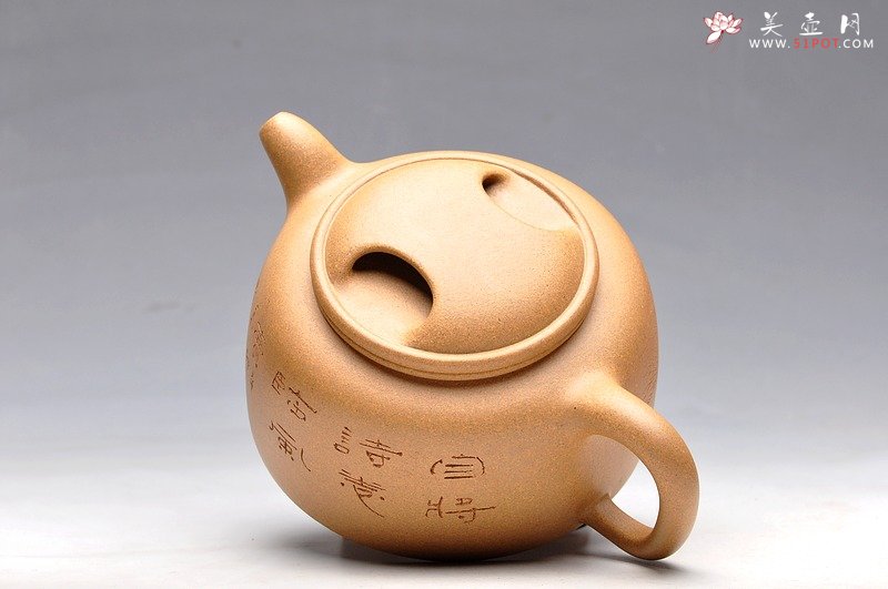 紫砂壶图片：辛卯年冬 曲峰  大气 全手大牛盖莲子 实力精品 - 宜兴紫砂壶网