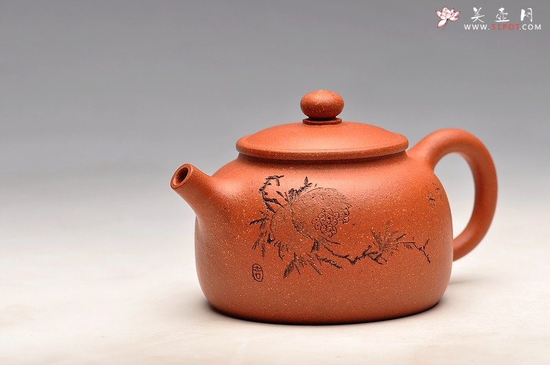 紫砂壶图片：实用小壶 降坡泥 石榴多子多福 春樱 - 宜兴紫砂壶网