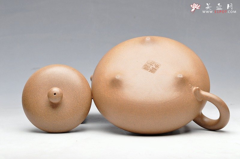 紫砂壶图片：工正 明针优秀 刹凹 霸气的全手三足乳鼎 - 宜兴紫砂壶网