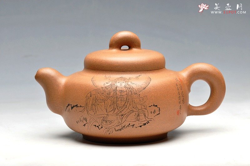 紫砂壶图片：大俗即大雅一套 精品 道洪风格 出水如柱 全手玉璧  - 宜兴紫砂壶网