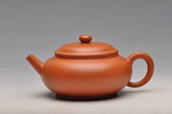 紫砂壶图片：敦厚朴实 优质朱泥  杀铁利器 全手直流宫灯 - 宜兴紫砂壶网