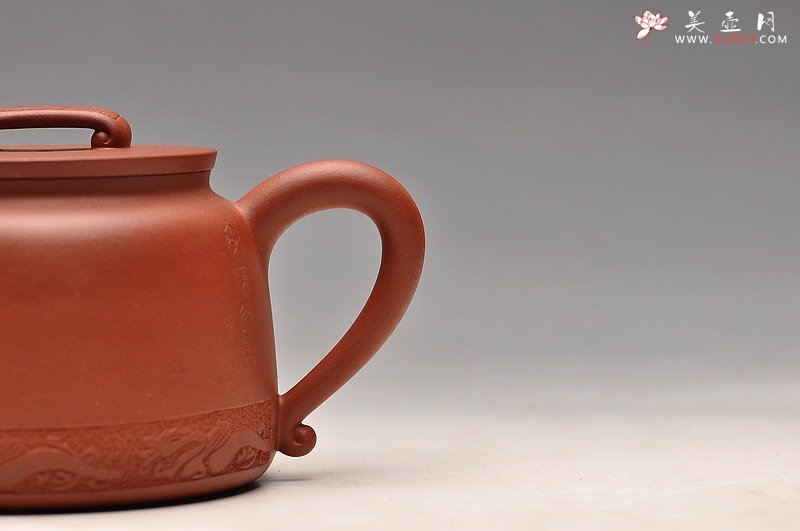 紫砂壶图片：曲峰新作 原创 俊雅挺拔 如意 秦汉遗韵 钱伟刚装饰 - 宜兴紫砂壶网