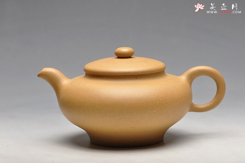 紫砂壶图片：漂亮的本山段泥 端庄秀丽  全手古韵  - 宜兴紫砂壶网