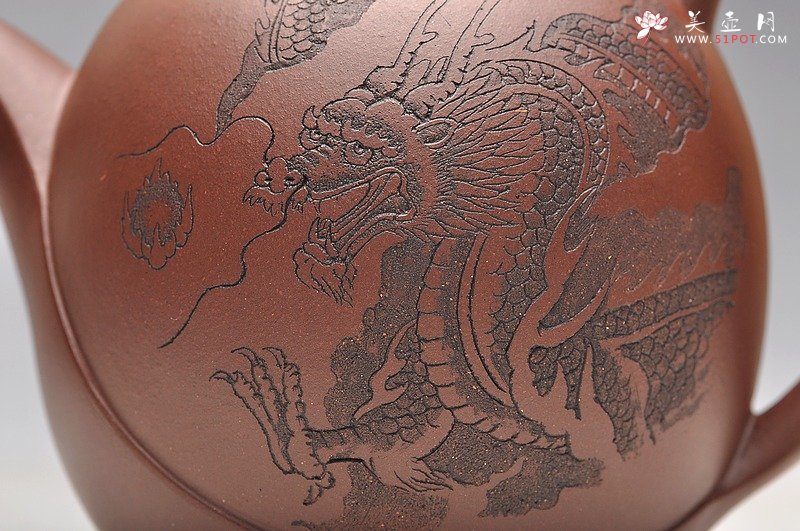 紫砂壶图片：造型新颖 李彦雄老师精心装饰 龙吟九霄 - 宜兴紫砂壶网