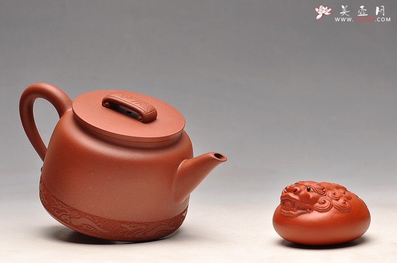 紫砂壶图片：曲峰新作 原创 俊雅挺拔 如意 秦汉遗韵 钱伟刚装饰 - 宜兴紫砂壶网