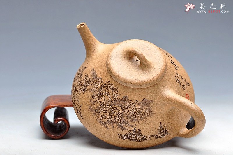 紫砂壶图片： 精神刚挺 全手子冶石瓢 无限诗情烟雨中 - 宜兴紫砂壶网