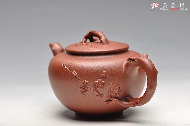 紫砂壶图片：清雅淡香 红皮龙 全手咏梅套组  - 宜兴紫砂壶网