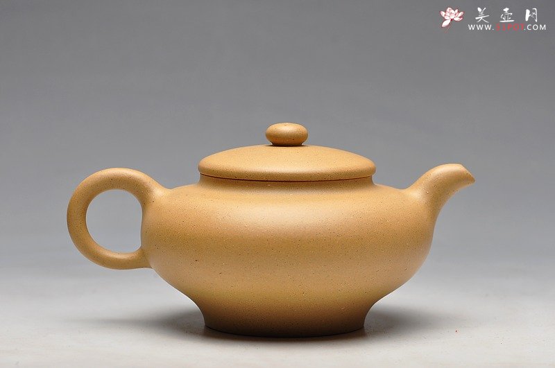 紫砂壶图片：漂亮的本山段泥 端庄秀丽  全手古韵  - 宜兴紫砂壶网