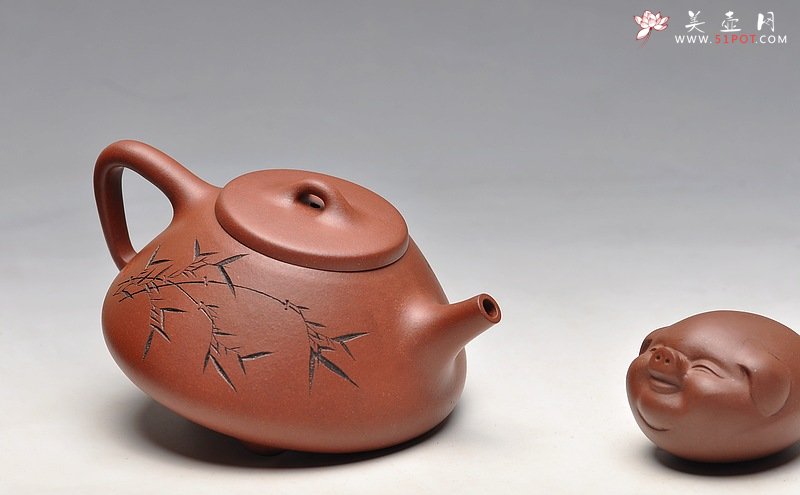 紫砂壶图片：钱伟刚装饰 全手刻竹子冶石瓢 实用佳品 竹雨谈茗 - 宜兴紫砂壶网