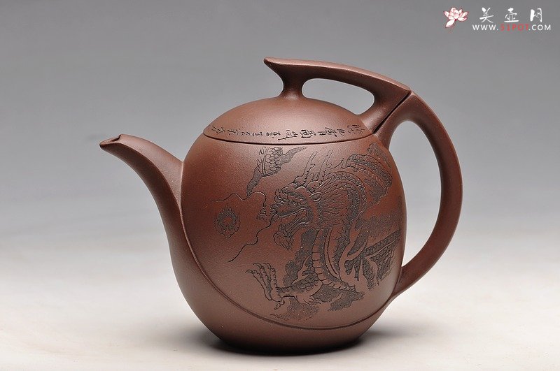 紫砂壶图片：造型新颖 李彦雄老师精心装饰 龙吟九霄 - 宜兴紫砂壶网