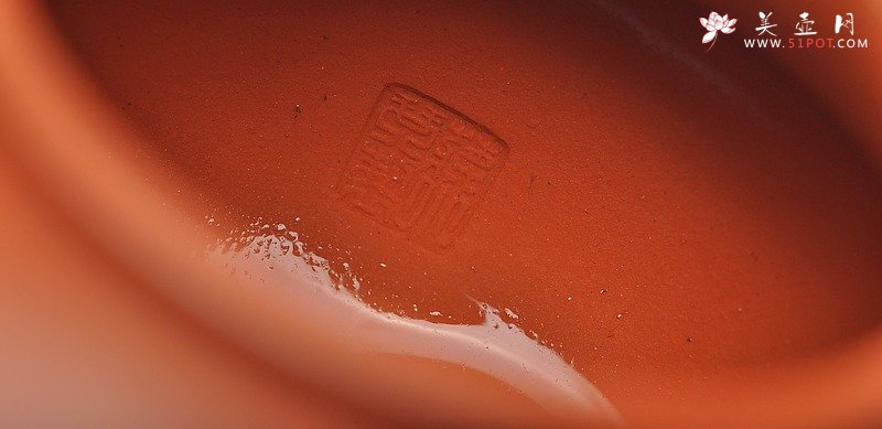 紫砂壶图片：珠圆玉润 体态丰盈 全手朱泥莲子 - 宜兴紫砂壶网