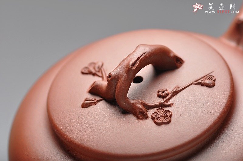 紫砂壶图片：清雅淡香 红皮龙 全手咏梅套组  - 宜兴紫砂壶网