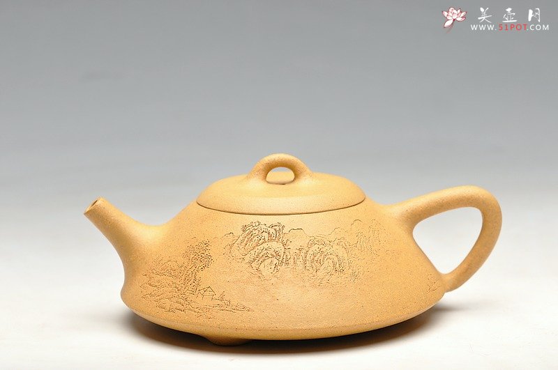 紫砂壶图片：漂亮的黄金段 精工之作 隽雅刚劲 景舟小石瓢 - 宜兴紫砂壶网