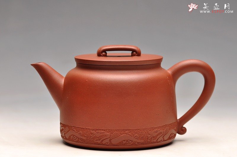 紫砂壶图片：曲峰新作 原创 俊雅挺拔 如意 秦汉遗韵 钱伟刚装饰 - 宜兴紫砂壶网