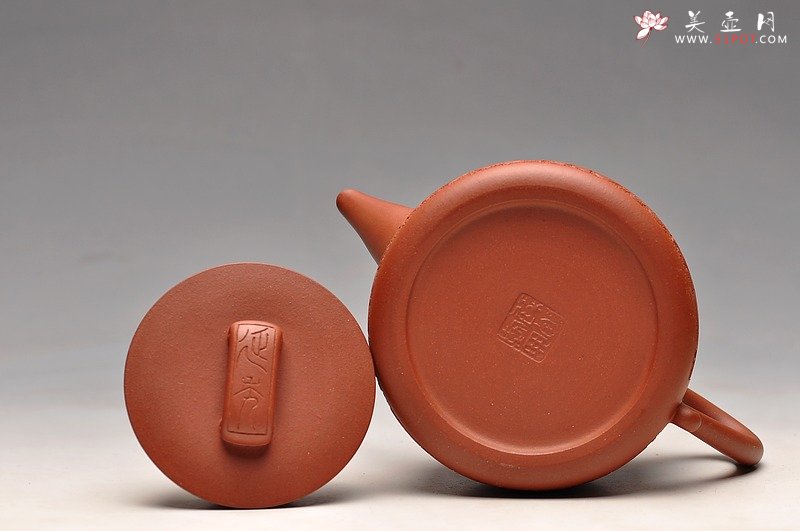 紫砂壶图片：曲峰新作 原创 俊雅挺拔 如意 秦汉遗韵 钱伟刚装饰 - 宜兴紫砂壶网