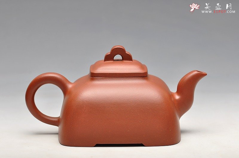 紫砂壶图片：强强联合 国工师陈宏林装饰  全手经典孤菱 珍藏精品 - 宜兴紫砂壶网