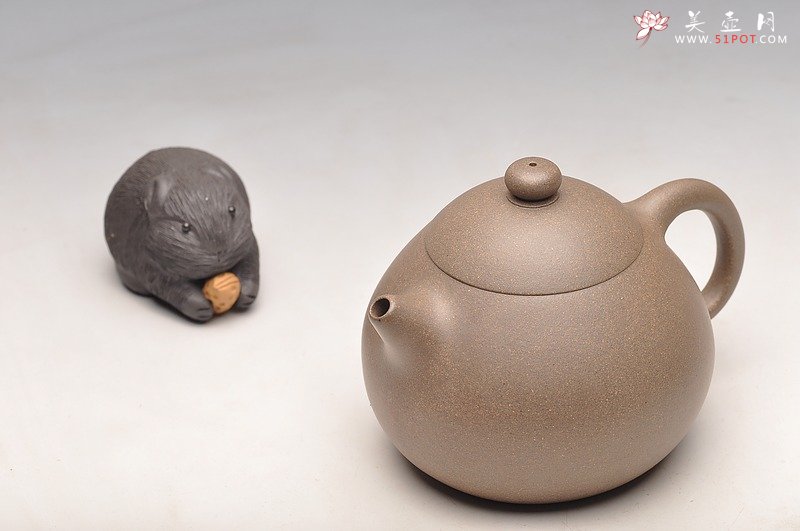 紫砂壶图片：古朴神韵 清雅圆融 全手老味文旦 尹君峰新作 - 宜兴紫砂壶网