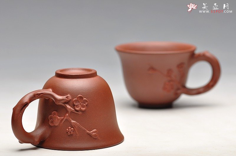 紫砂壶图片：清雅淡香 红皮龙 全手咏梅套组  - 宜兴紫砂壶网