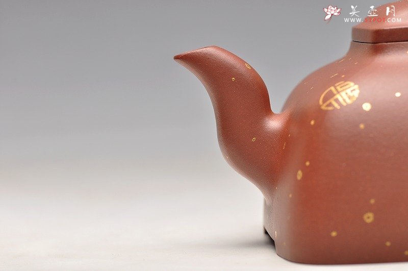 紫砂壶图片：相得益彰 实力之作 描金 满福 全手孤菱 送礼自藏 - 宜兴紫砂壶网