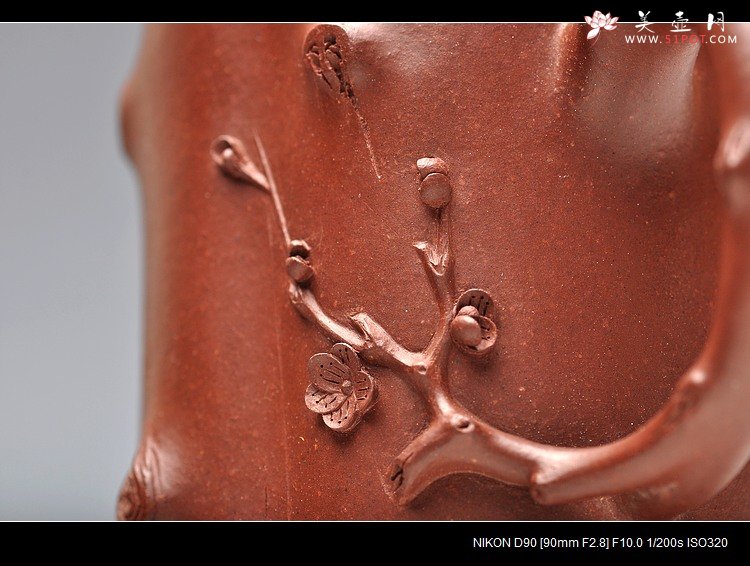 紫砂壶图片：一对松梅搭配：） 降坡泥和地槽青 全手梅花单杯 - 宜兴紫砂壶网