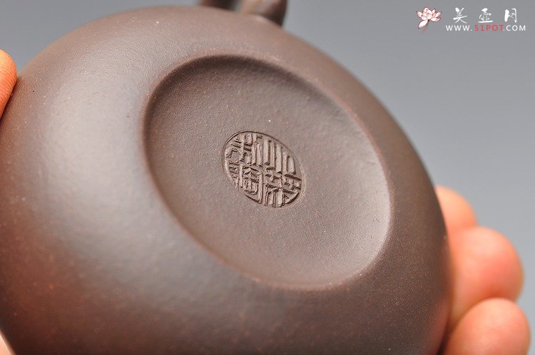 紫砂壶图片：精品厂料 寿珍风韵 乌泥小仿古 仅2件 - 宜兴紫砂壶网