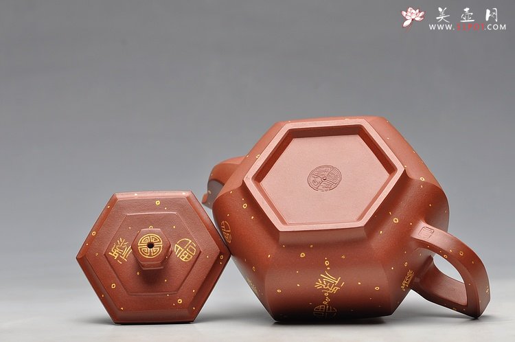 紫砂壶图片：方圆之精妙 日益精进 挺拔流畅 ‘满金福’全手中雪华  - 宜兴紫砂壶网