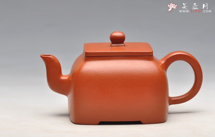 紫砂壶图片：精品小红泥全手 简洁小四方  方中寓圆 - 宜兴紫砂壶网