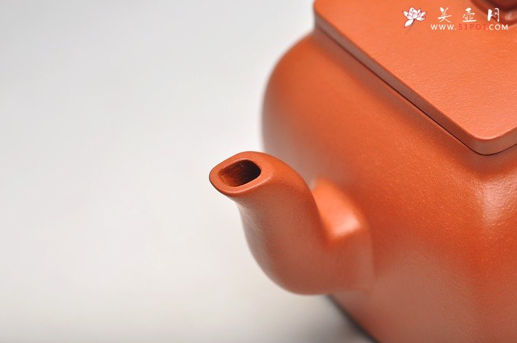 紫砂壶图片：精品小红泥全手 简洁小四方  方中寓圆 - 宜兴紫砂壶网