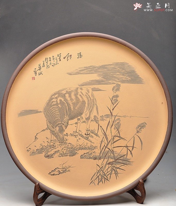 紫砂壶图片：工笔之风 细刻如丝 渴饮 紫砂挂盘 送礼佳品  - 宜兴紫砂壶网