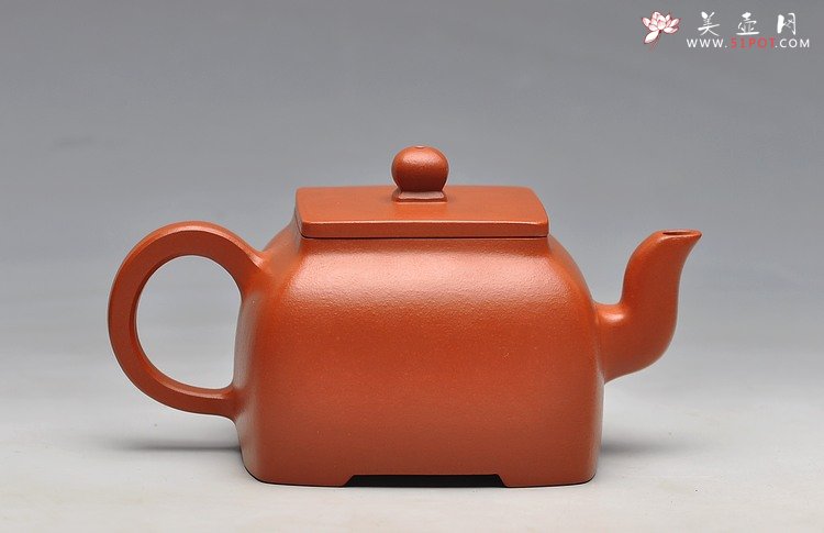 紫砂壶图片：精品小红泥全手 简洁小四方  方中寓圆 - 宜兴紫砂壶网