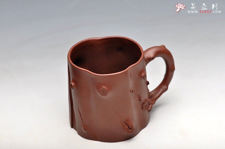 紫砂壶图片：一对松梅搭配：） 降坡泥和地槽青 全手梅花单杯 - 宜兴紫砂壶网