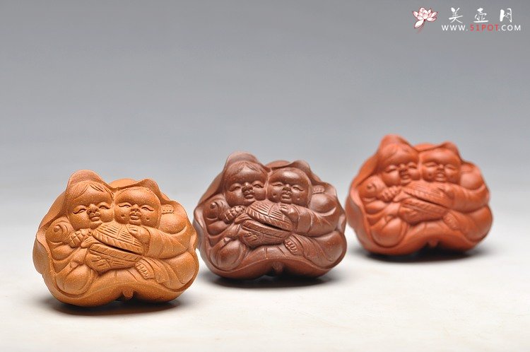 紫砂壶图片：和合二仙 精致做工 把玩茶宠 - 宜兴紫砂壶网