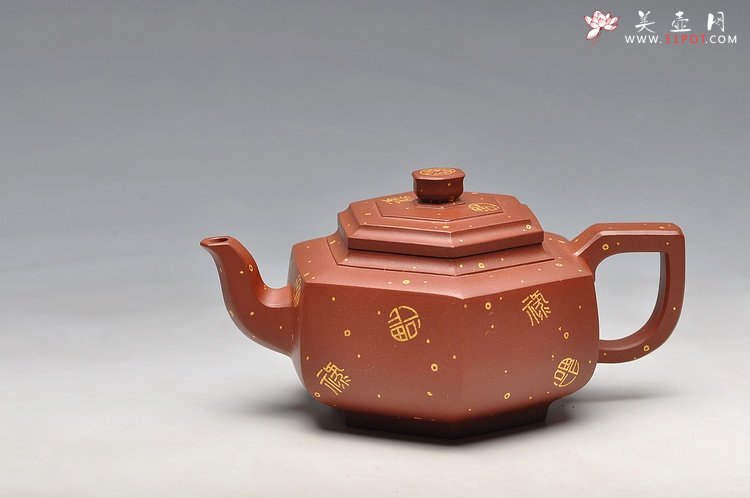 紫砂壶图片：方圆之精妙 日益精进 挺拔流畅 ‘满金福’全手中雪华  - 宜兴紫砂壶网