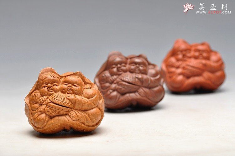 紫砂壶图片：和合二仙 精致做工 把玩茶宠 - 宜兴紫砂壶网