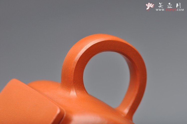 紫砂壶图片：精品小红泥全手 简洁小四方  方中寓圆 - 宜兴紫砂壶网