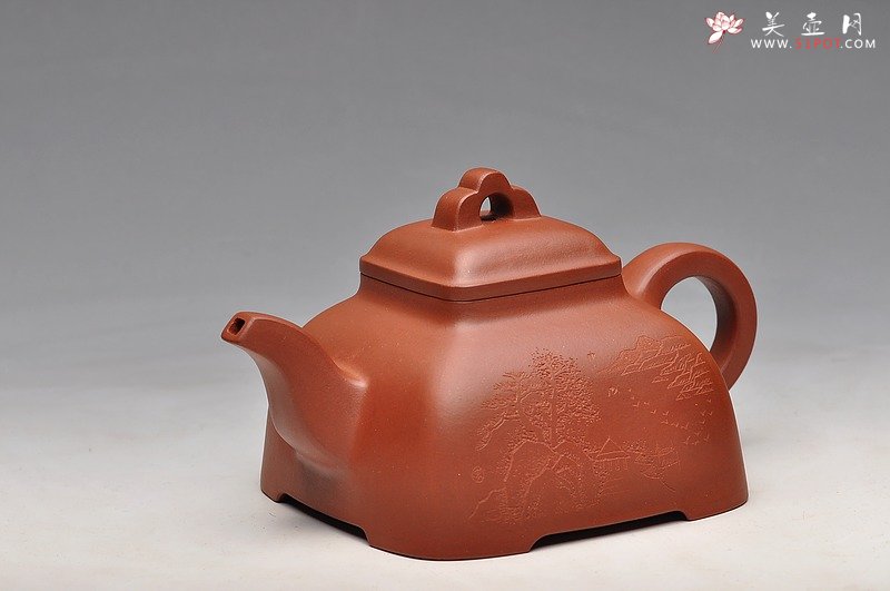 紫砂壶图片：线条挺拔 浑厚大气 方圆之妙 李昌鸿大师装饰 全手孤菱 - 宜兴紫砂壶网