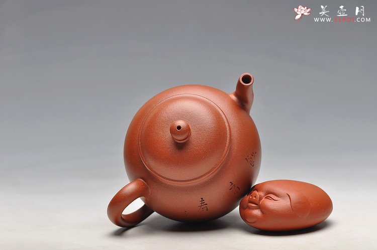 紫砂壶图片：袁新强摹古之作 全手禅心 古拙遗风 耐品实用 - 宜兴紫砂壶网