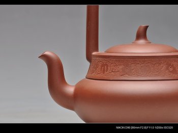 紫砂壶图片：壬辰年扛鼎力作 北瓜提梁  - 宜兴紫砂壶网