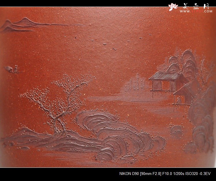 紫砂壶图片：猪肝色底槽青 仅此一把 全手洋桶 精彩泥绘山水 不接受定制 - 宜兴紫砂壶网