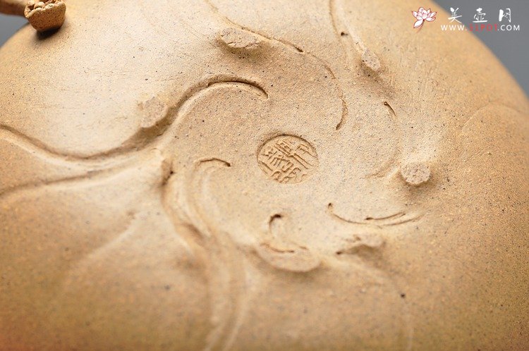 紫砂壶图片：殷俊强壬辰力作 全手 秋   技艺精湛 作品说话 - 宜兴紫砂壶网