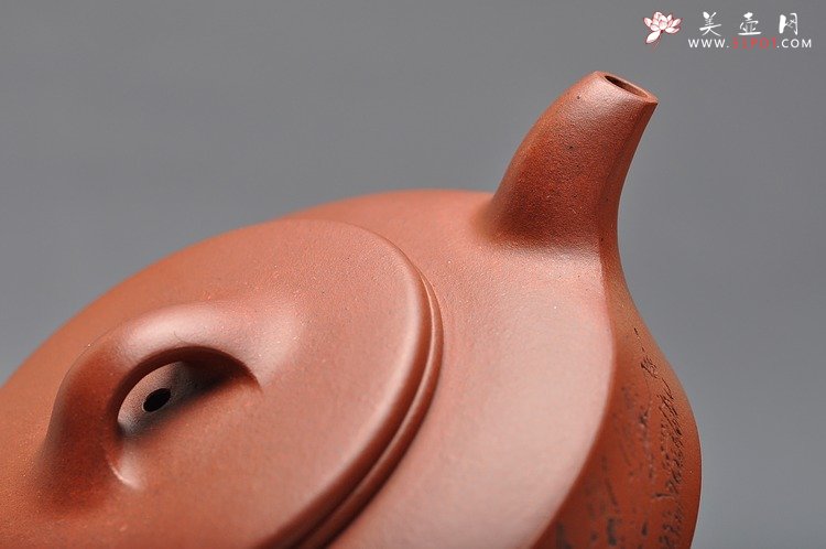 紫砂壶图片：优质底槽青 木言装饰 老味十足  线扁 - 宜兴紫砂壶网