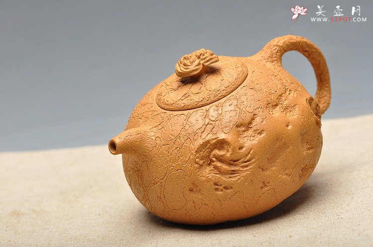 紫砂壶图片：老段泥 古朴灵气 融然  全手工灵芝龚春 瓜纽龚春 - 宜兴紫砂壶网