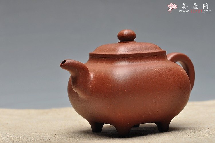 紫砂壶图片： 难度极大 单片身桶拍打 气势磅礴 精工典范 全手传炉 - 宜兴紫砂壶网