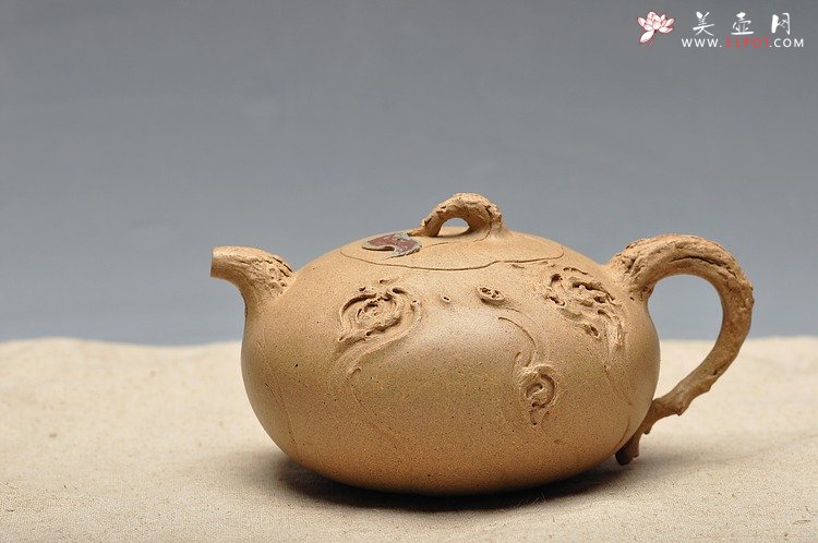 紫砂壶图片：殷俊强壬辰力作 全手 秋   技艺精湛 作品说话 - 宜兴紫砂壶网