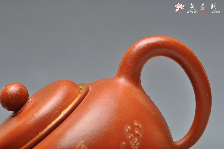 紫砂壶图片：老朱泥难得大品 全手摹古 圆润大方 全手宫灯 孤品 - 宜兴紫砂壶网