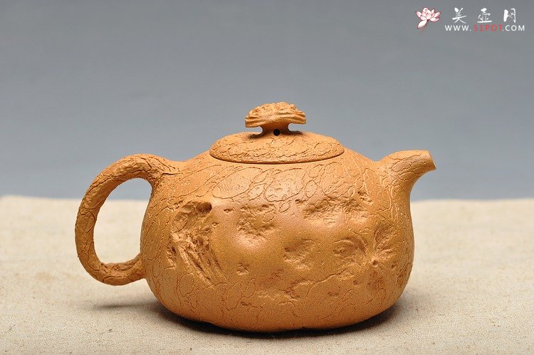 紫砂壶图片：老段泥 古朴灵气 融然  全手工灵芝龚春 瓜纽龚春 - 宜兴紫砂壶网