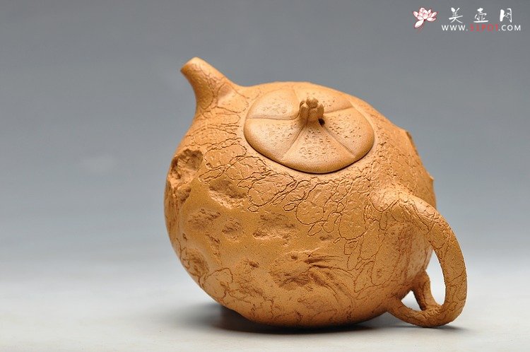 紫砂壶图片：老段泥 古朴灵气 融然  全手工灵芝龚春 瓜纽龚春 - 宜兴紫砂壶网