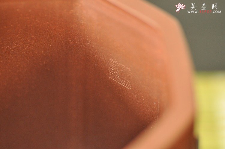 紫砂壶图片：张云熙之精品八方笔筒 四大美女 已收藏，只供欣赏 - 宜兴紫砂壶网